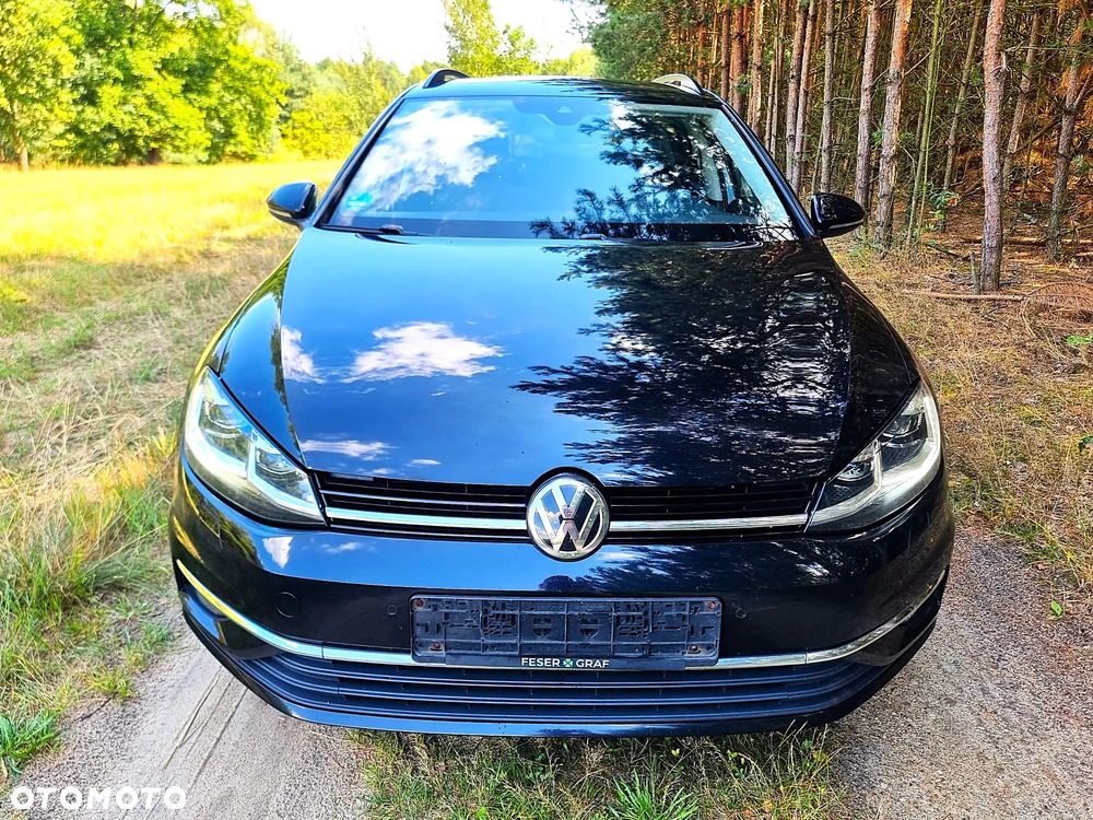 Volkswagen Golf - 2