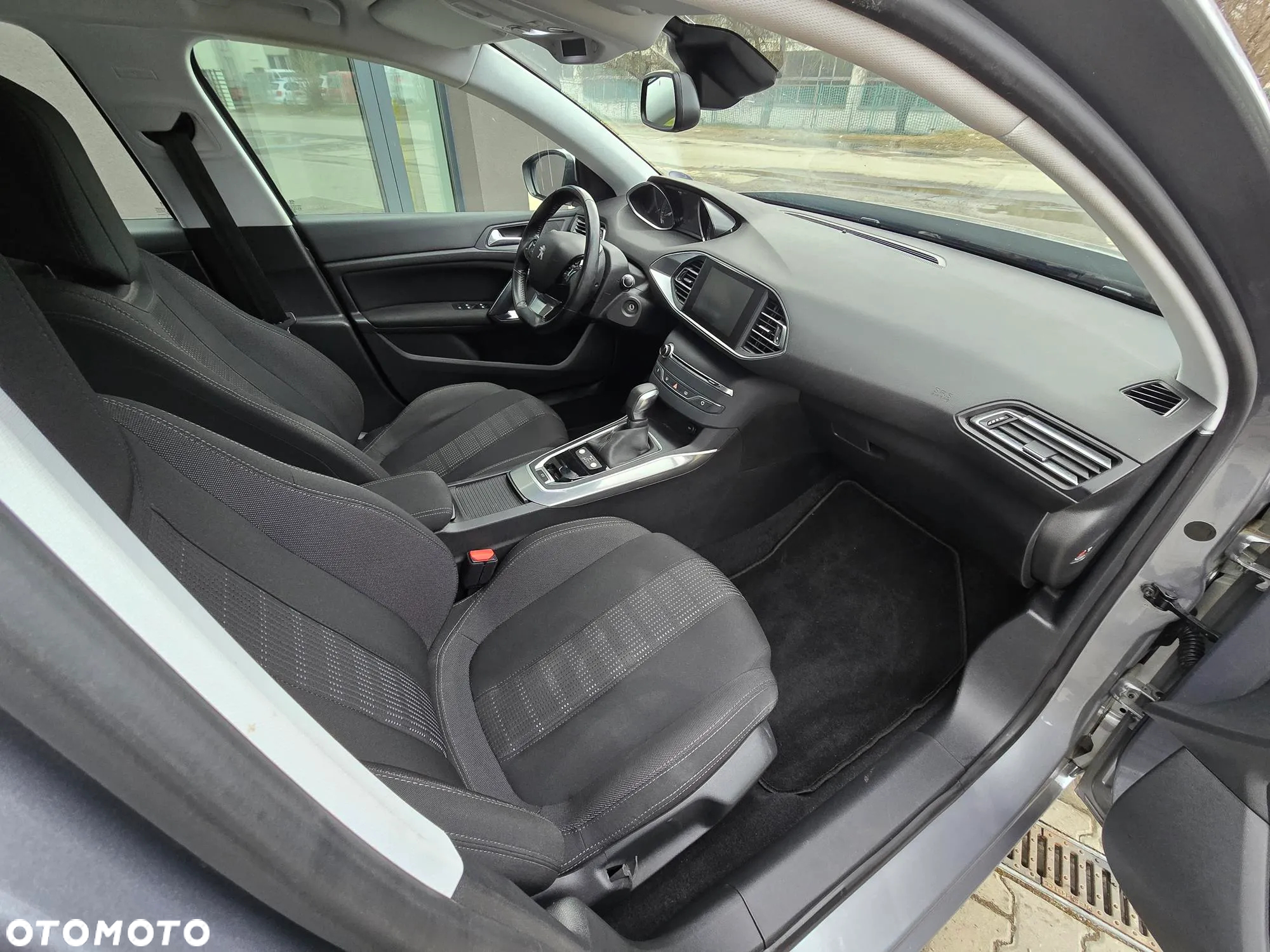 Peugeot 308 1.2 PureTech Allure S&S EAT6 - 5