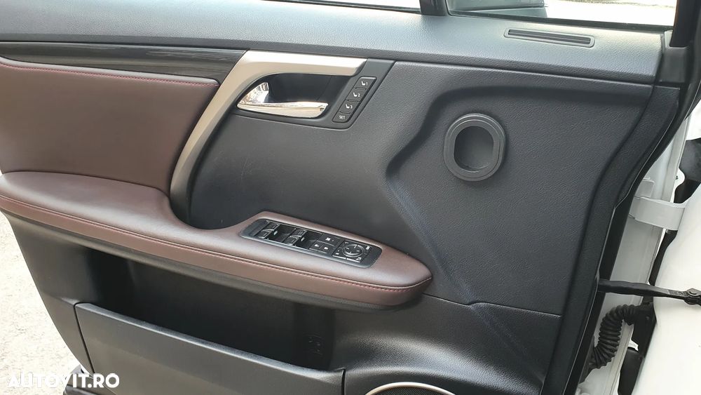 Lexus Seria RX 450h Aut. President - 12