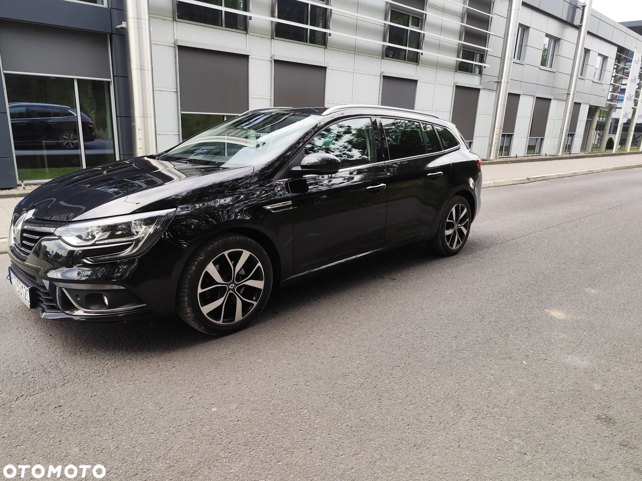 Renault Megane Grandtour ENERGY TCe 160 EDC BOSE EDITION - 1
