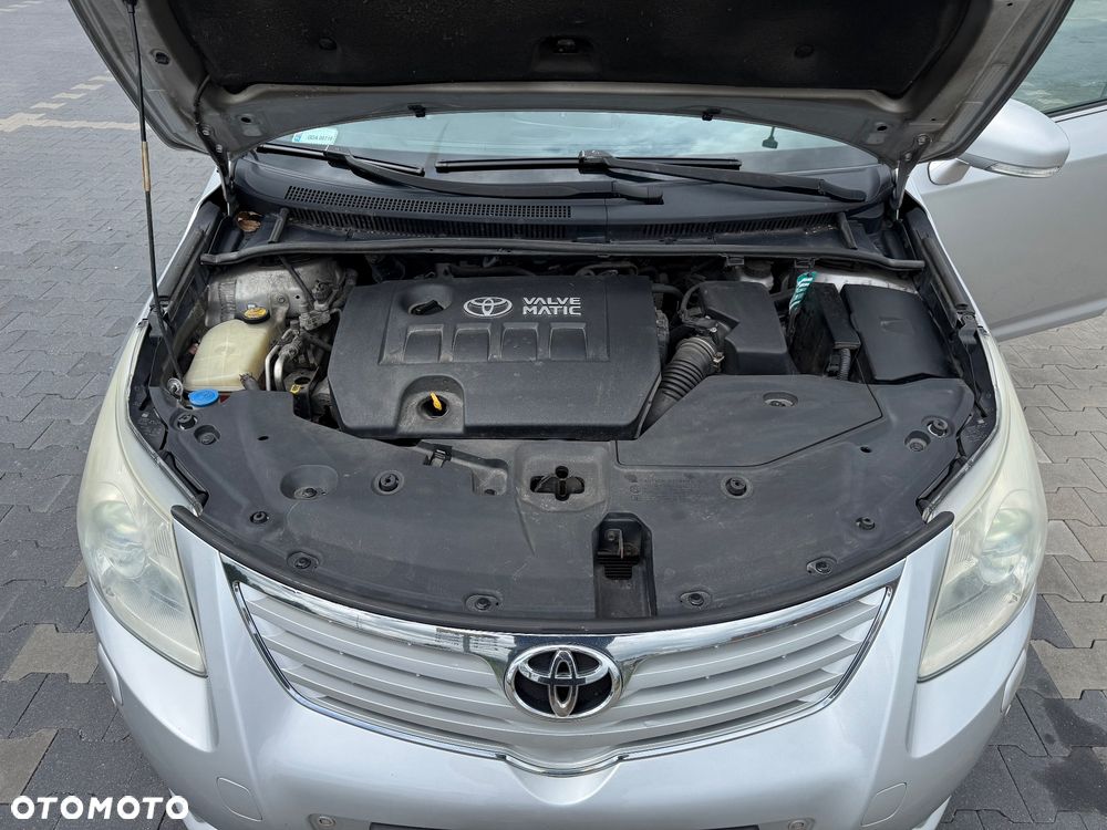 Toyota Avensis 2.0 Prestige MS - 19