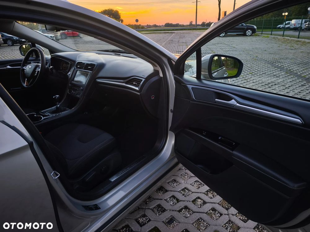 Ford Mondeo 2.0 TDCi STart-Stopp Titanium - 19