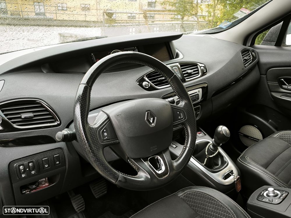 Renault Grand Scénic 1.6 dCi Bose Edition SS - 11