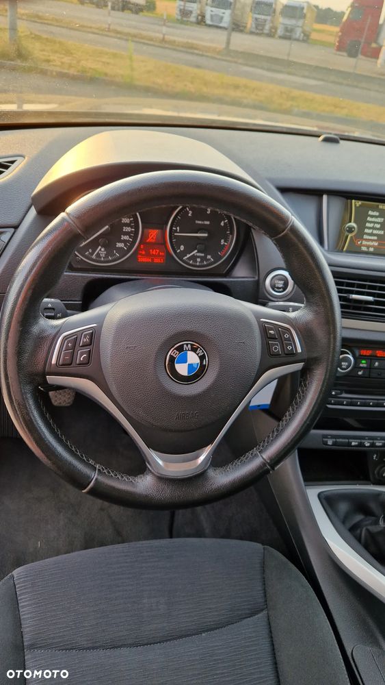 BMW X1 xDrive18d xLine - 28