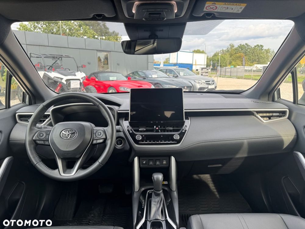 Toyota Corolla Cross 2.0 Hybrid Executive - 12