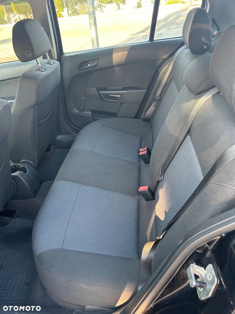 Opel Astra 1.6 - 12