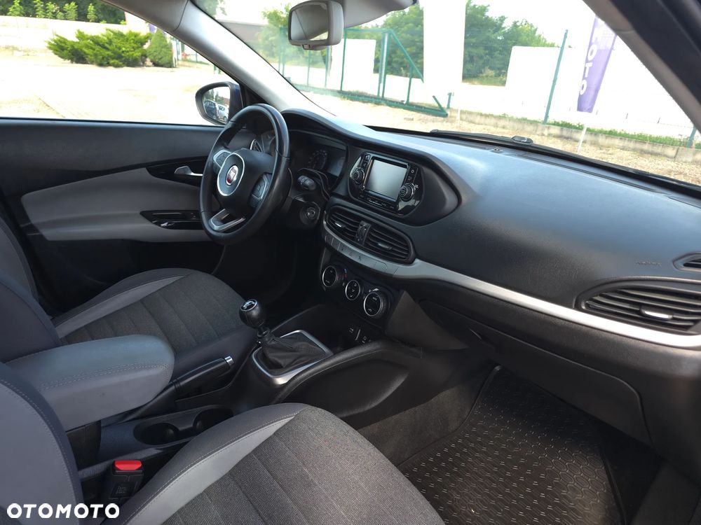 Fiat Tipo 1.6 MultiJet 16v Lounge - 14