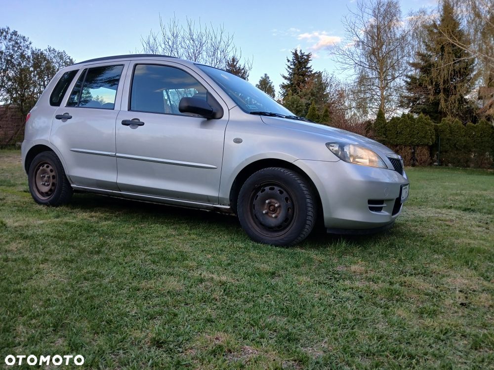 Mazda 2 - 4