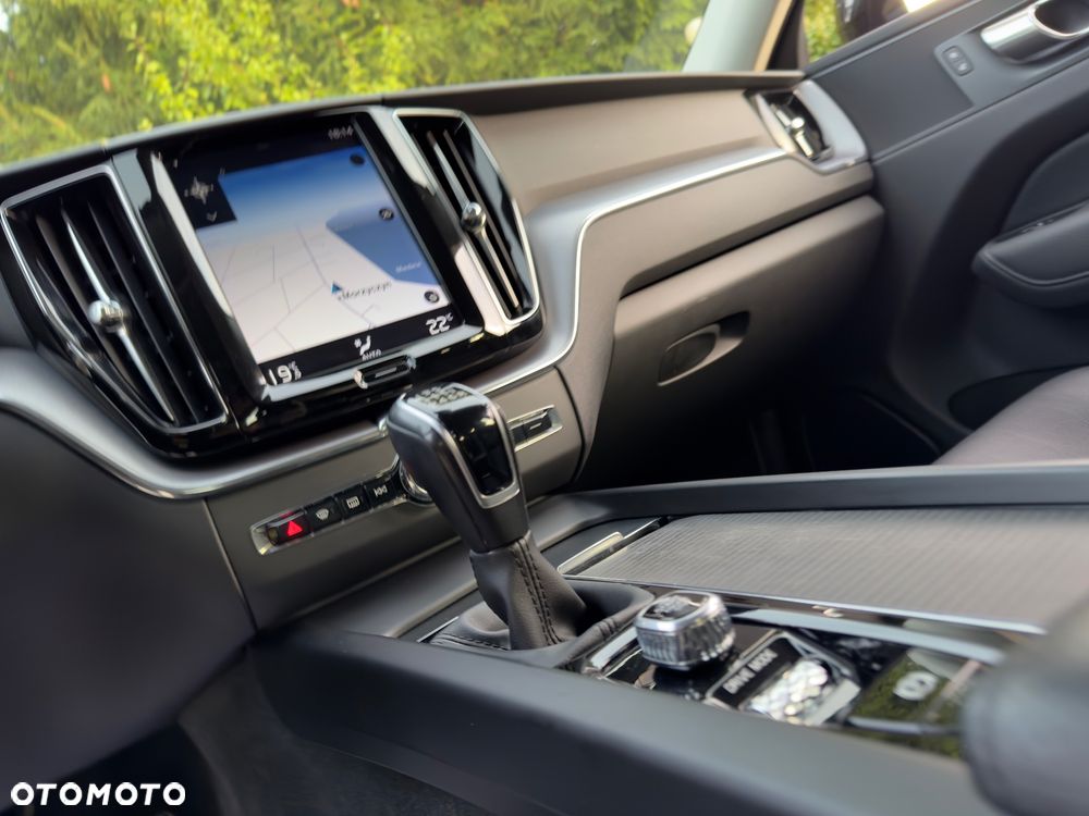 Volvo XC 60 D3 Momentum Pro - 10