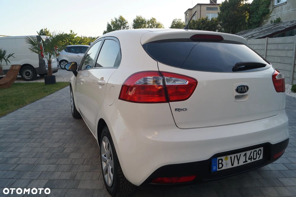 Kia Rio 1.2 Edition 7 - 14