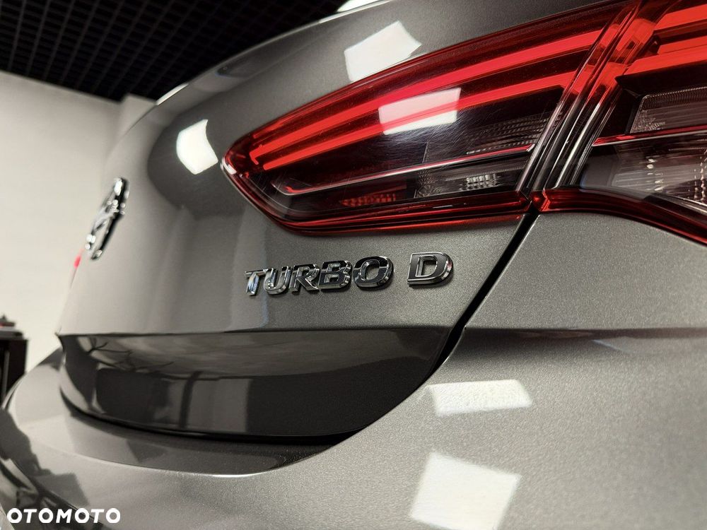 Opel Insignia - 18