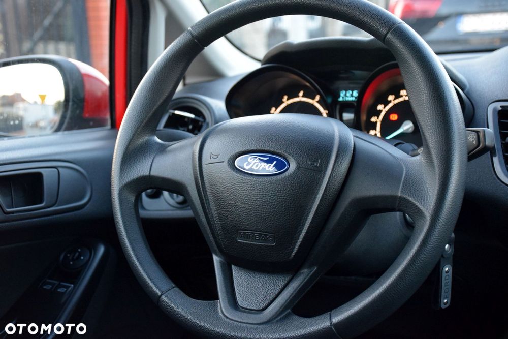 Ford Fiesta 1.25 Celebration - 18