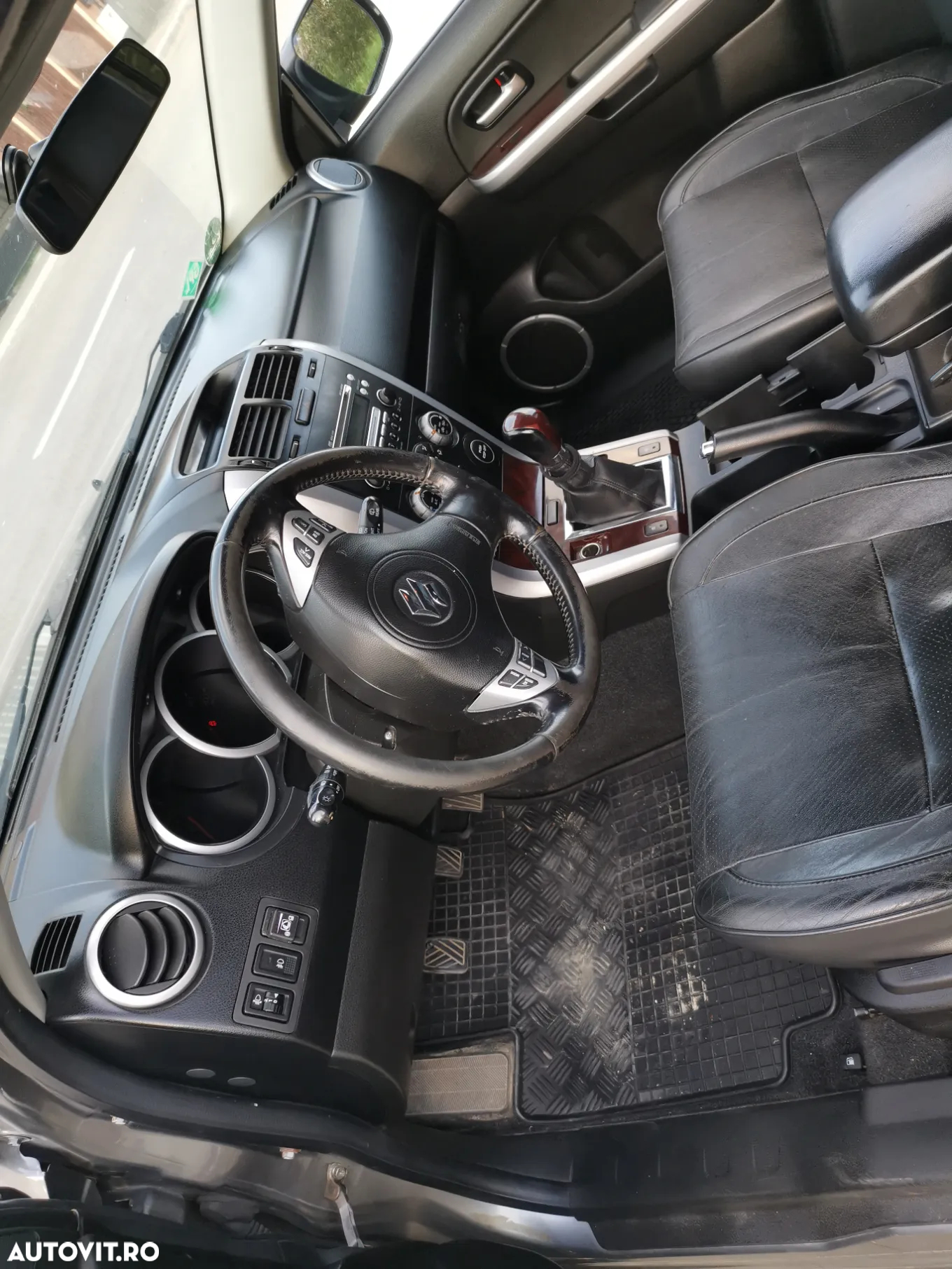 Suzuki Grand Vitara 2.0 Comfort Limited - 18