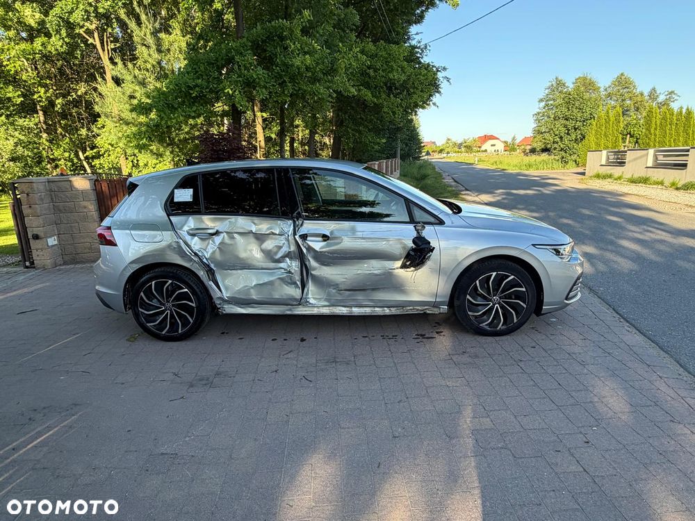 Volkswagen Golf - 2