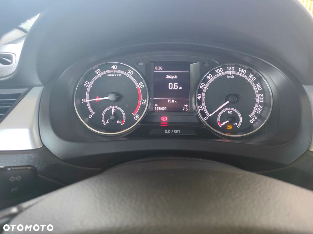 Skoda RAPID 1.0 TSI Ambition - 10
