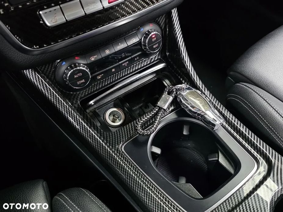 Mercedes-Benz CLA - 14