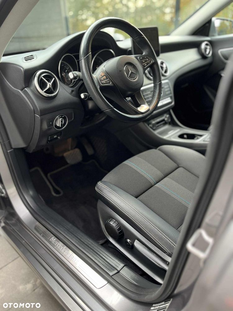 Mercedes-Benz CLA 200 d 7G-DCT - 15