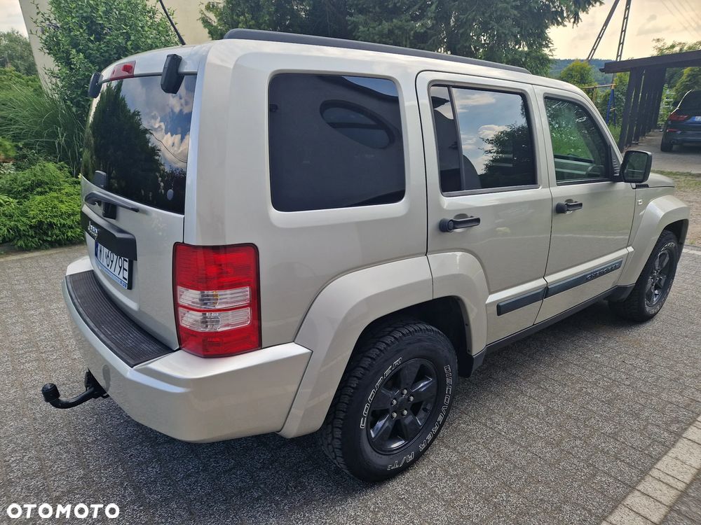 Jeep Cherokee - 4