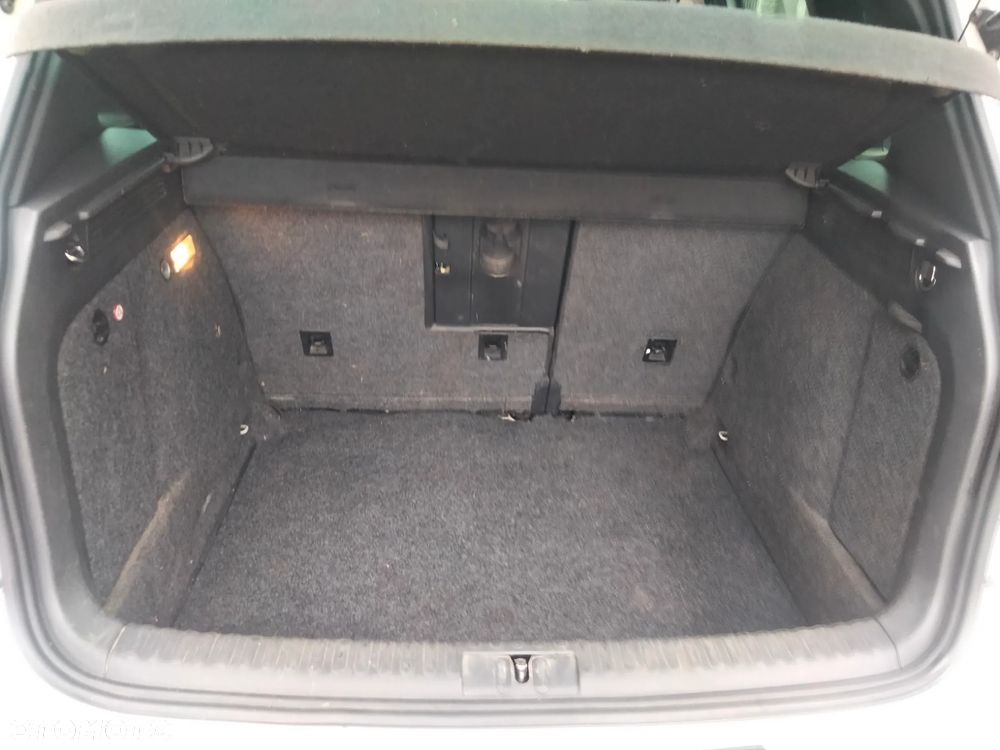 Volkswagen Tiguan - 12