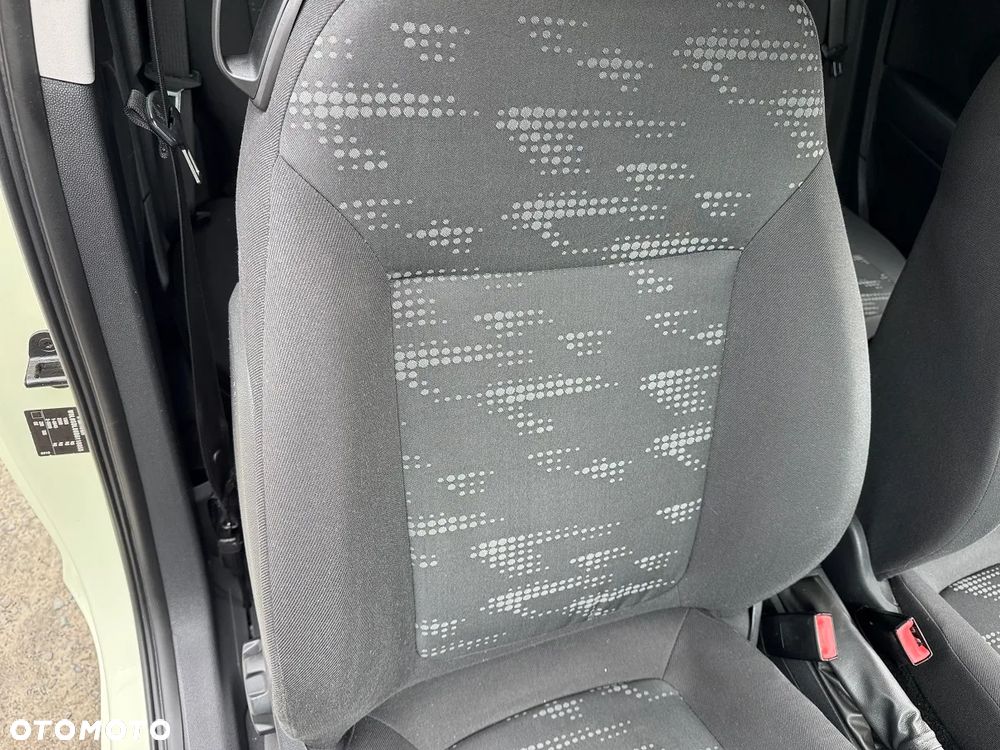 Opel Corsa - 25
