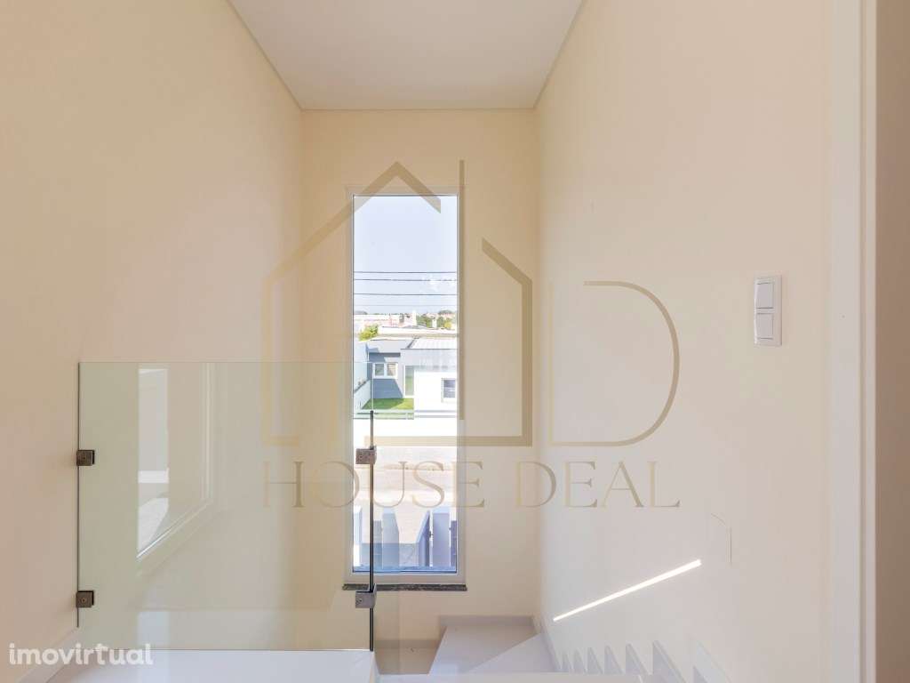 EXCELENTE! Moradia T3 com Pérgola. Pinhal do General. Fernão Ferro - Grande imagem: 5/35