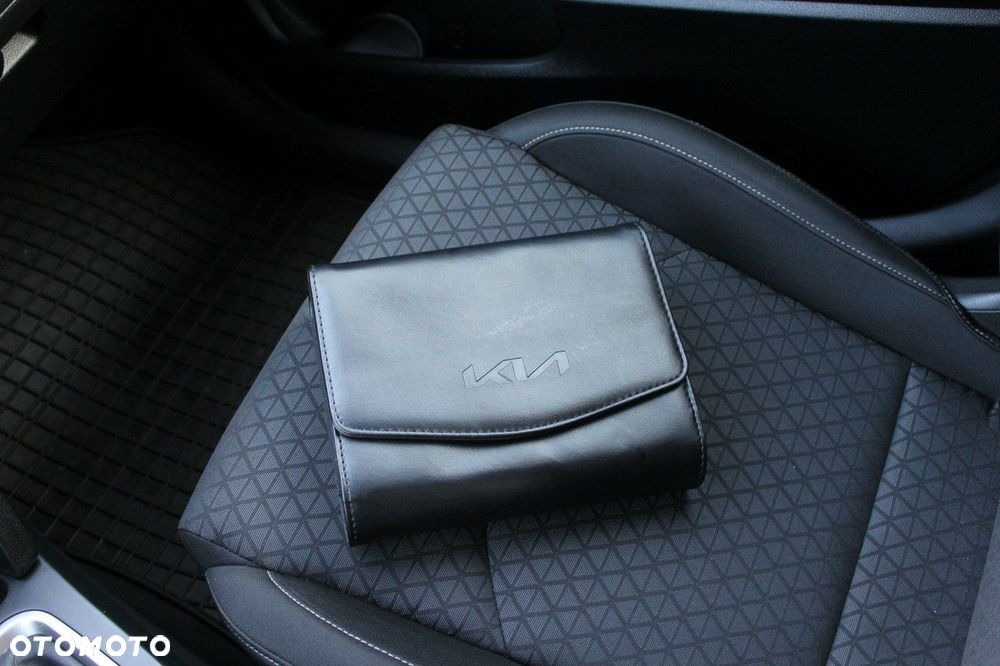 Kia Ceed 1.6 CRDi mHEV M - 24