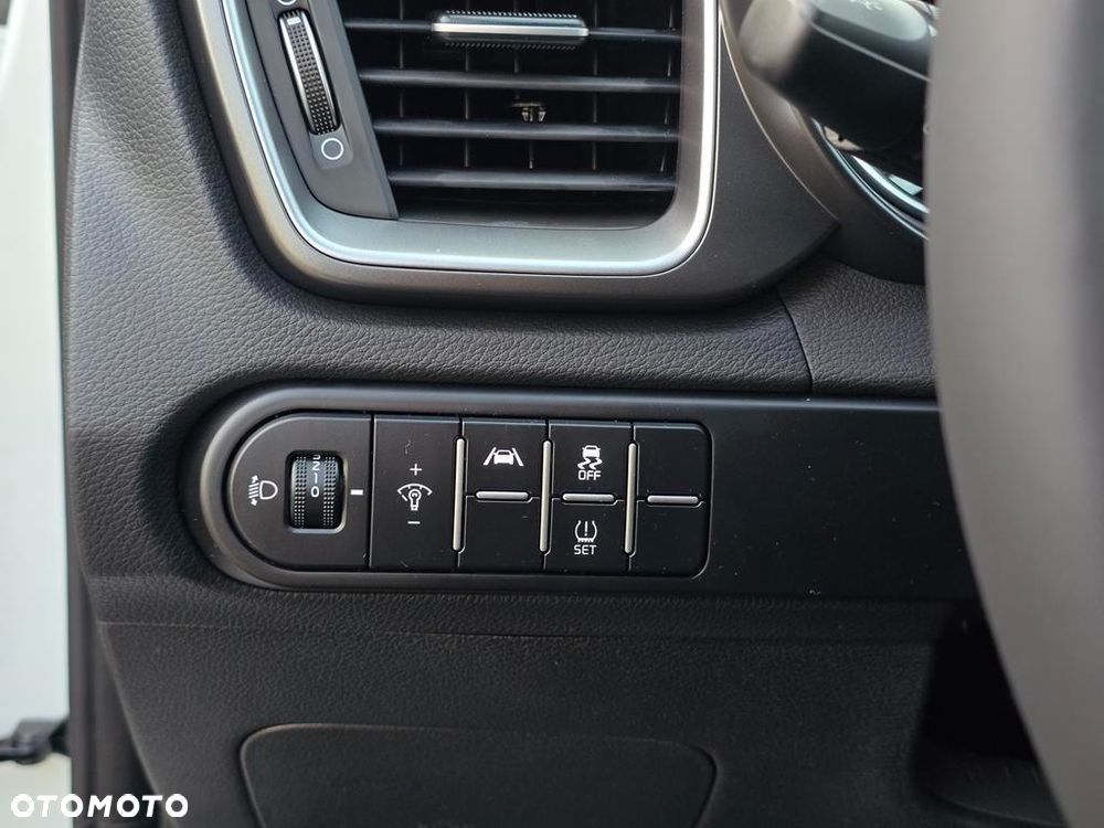 Kia XCeed 1.6 T-GDI M DCT - 12