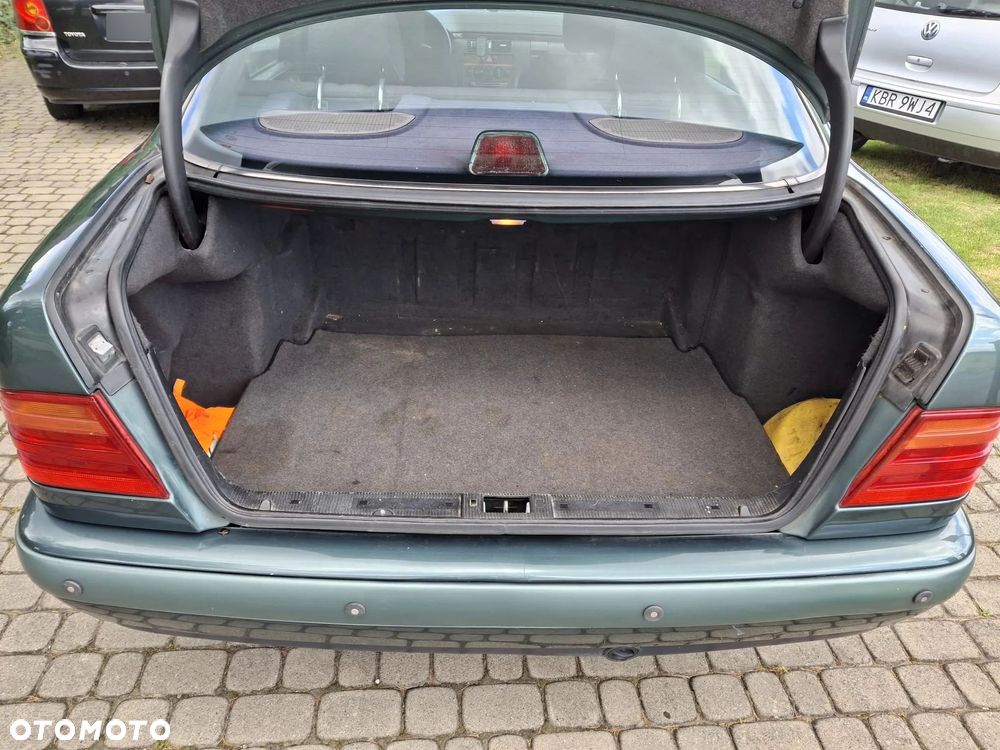 Mercedes-Benz Klasa E ver-200 - 14