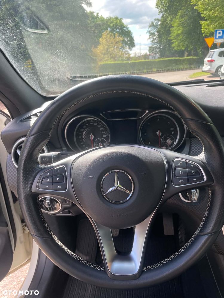 Mercedes-Benz Klasa A 180 d Activity Edition - 10