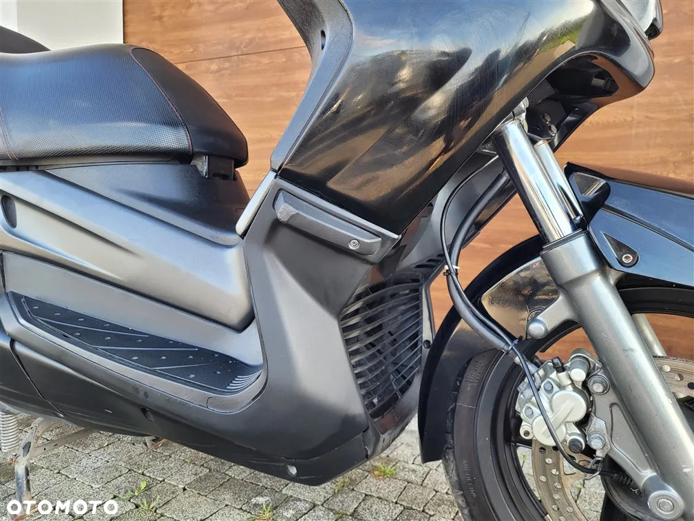 Yamaha X-max - 23