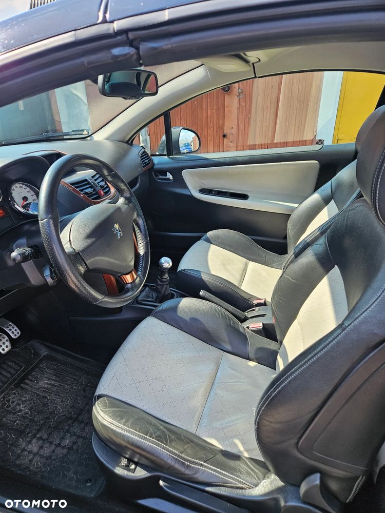 Peugeot 207 CC 150 THP Roland Garros - 5