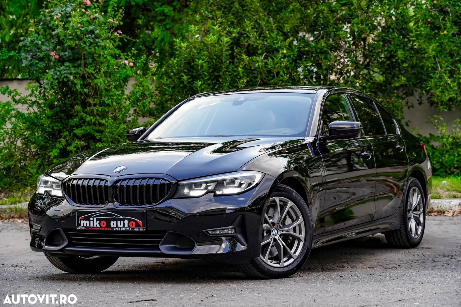 BMW Seria 3 330e Aut. Sport Line - 9