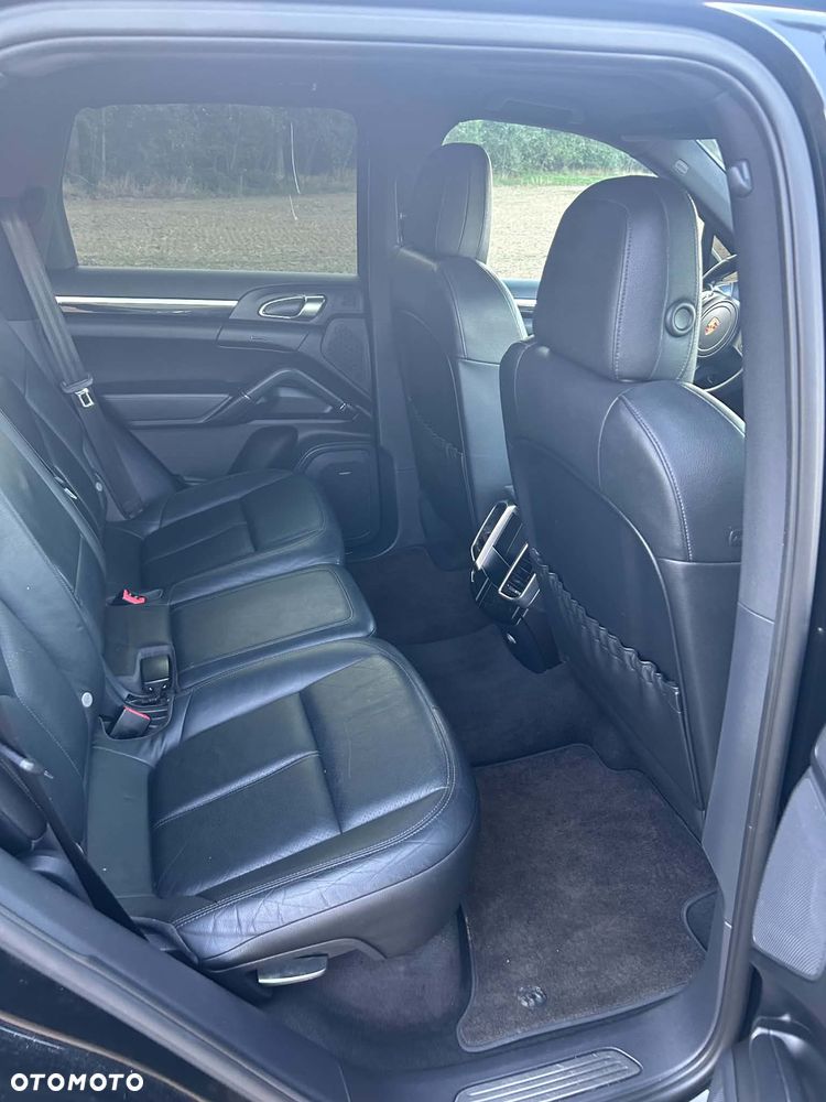 Porsche Cayenne - 24