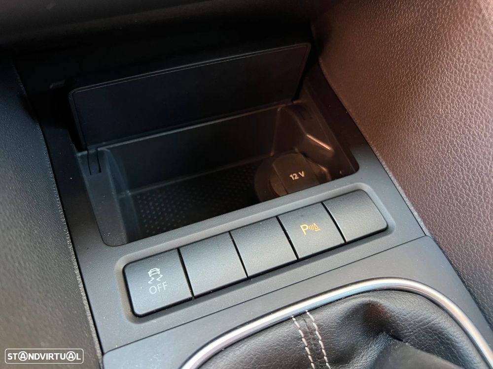 VW Golf Variant 2.0 TDi DPF MATCH - 21