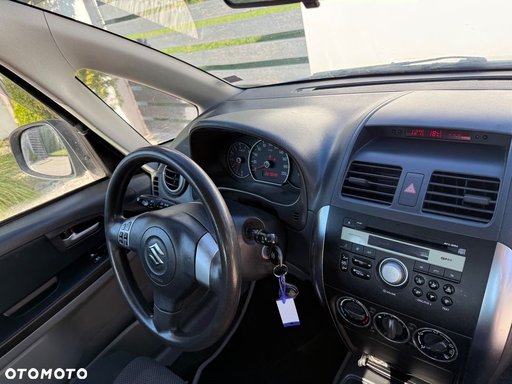 Suzuki SX4 1.6 VVT 4x2 Comfort - 25