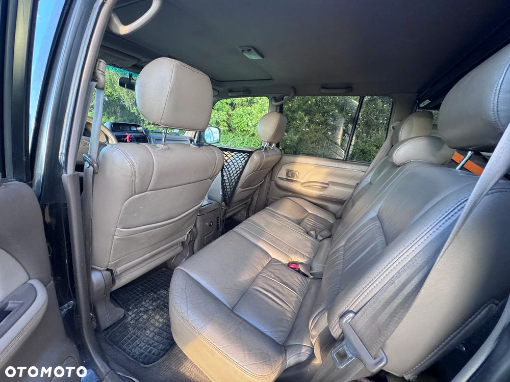 Toyota Land Cruiser - 16