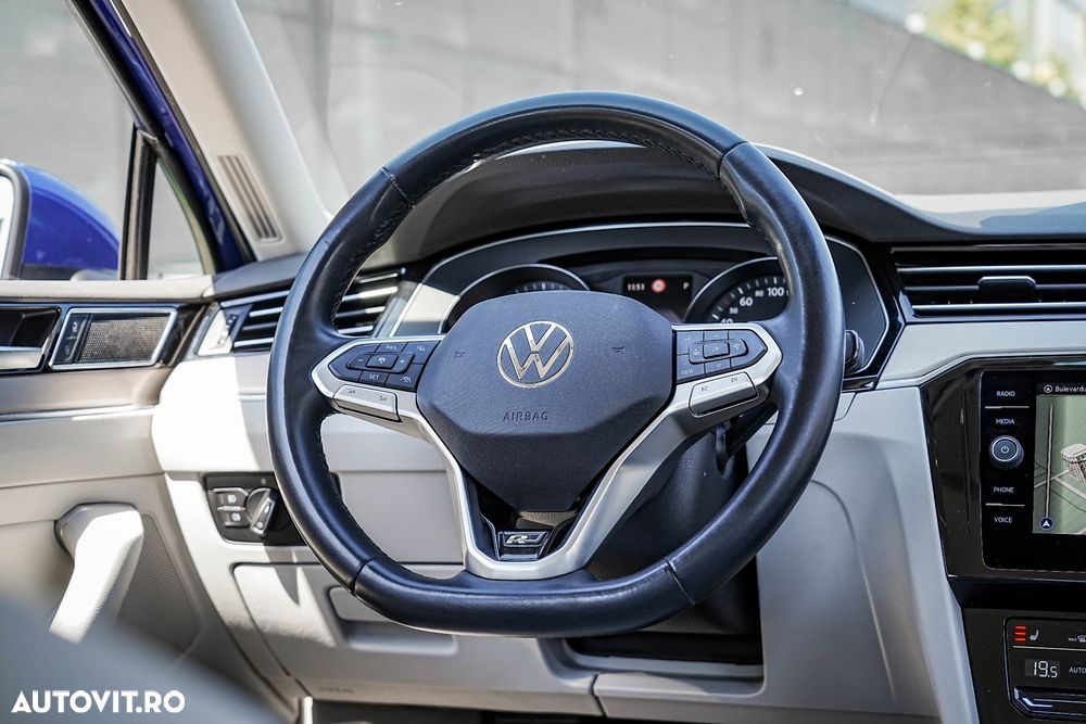 Volkswagen Passat Variant 2.0 TDI DSG R Executive - 33