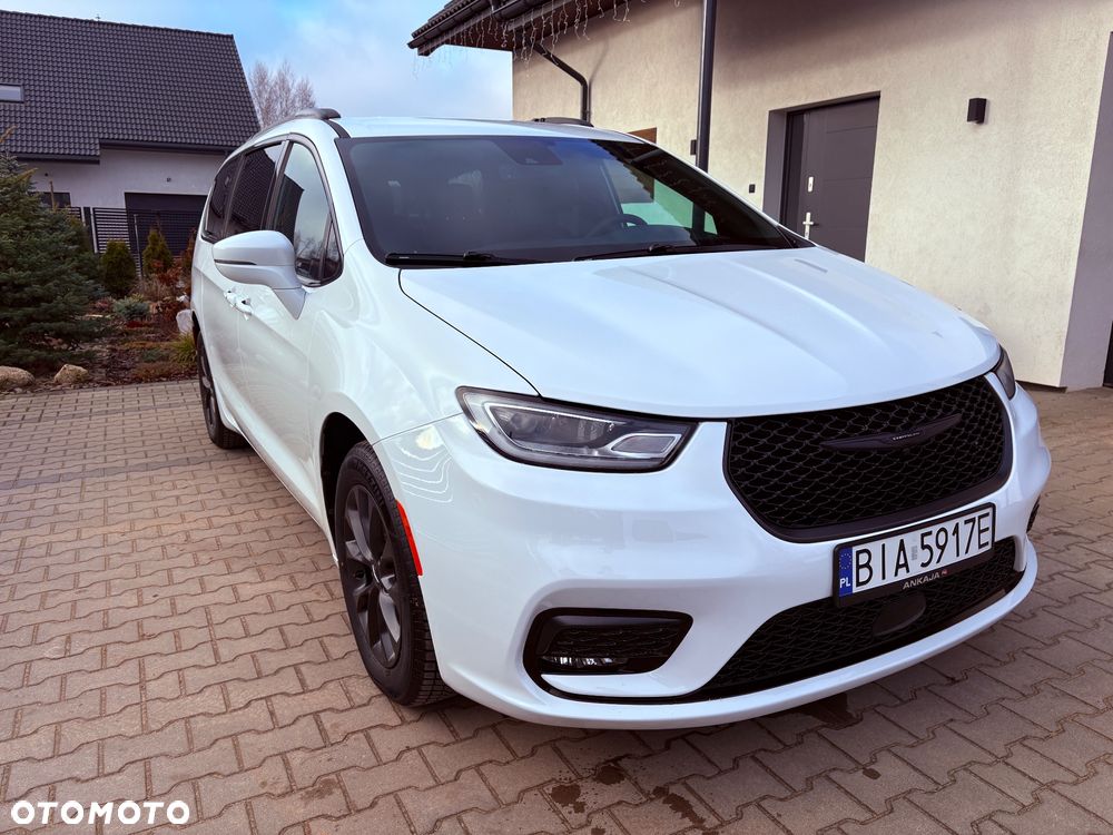 Chrysler Pacifica - 5