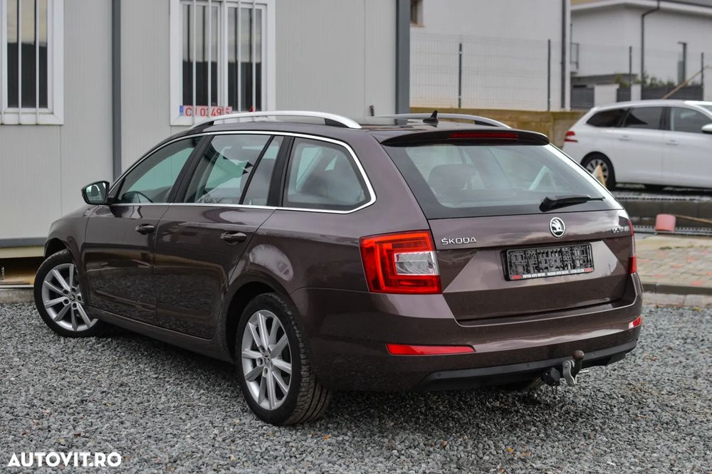 Skoda Octavia 1.6 TDI Elegance DSG - 4
