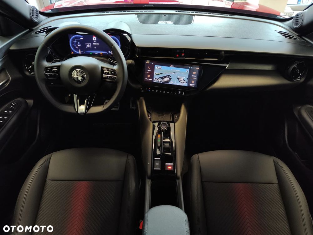 Alfa Romeo Junior 1.2 mHEV Ibrida eDCT - 16