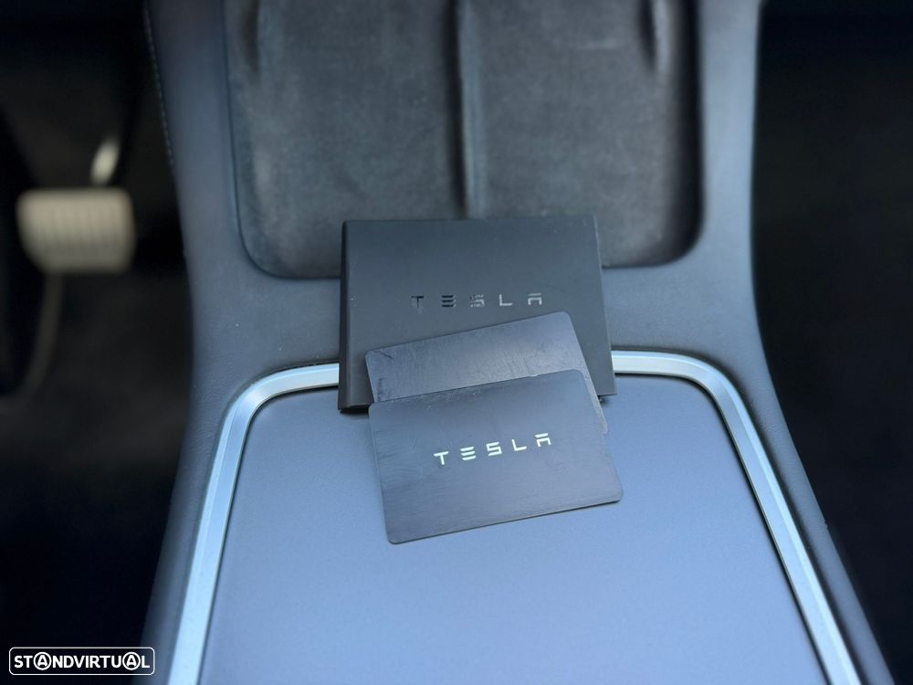 Tesla Model Y Long Range Tração Traseira - 39