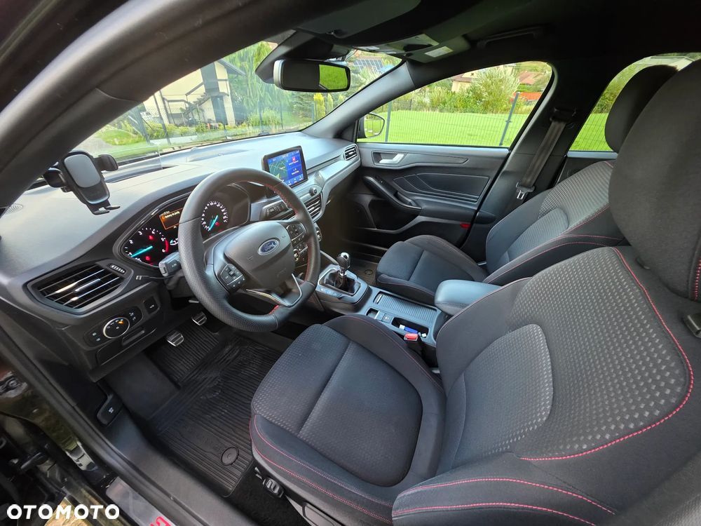 Ford Focus 2.0 EcoBlue ST-Line - 17
