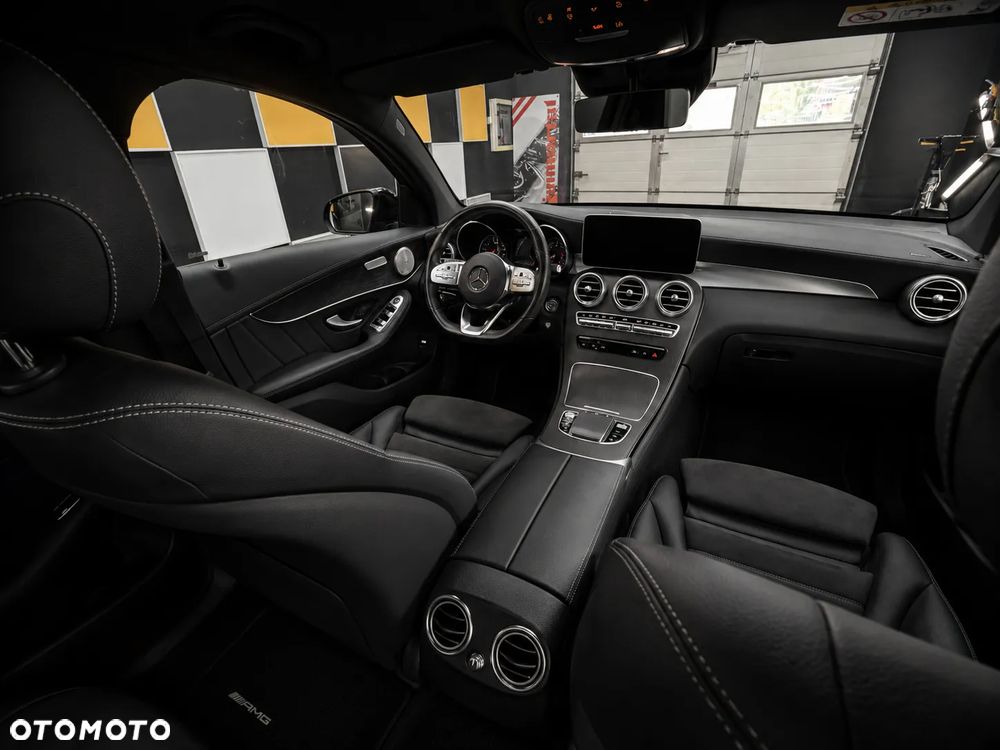 Mercedes-Benz GLC 200 d 4Matic 9G-TRONIC AMG Line Plus - 27