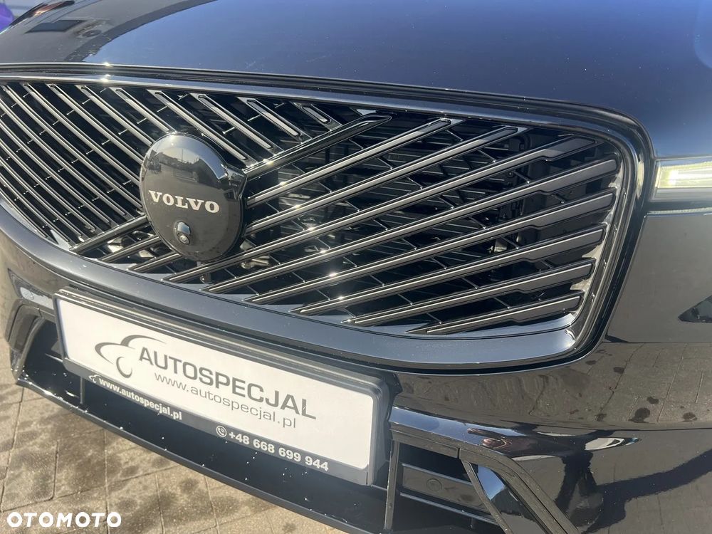 Volvo XC 60 B5 B AWD Plus Black Edition - 5