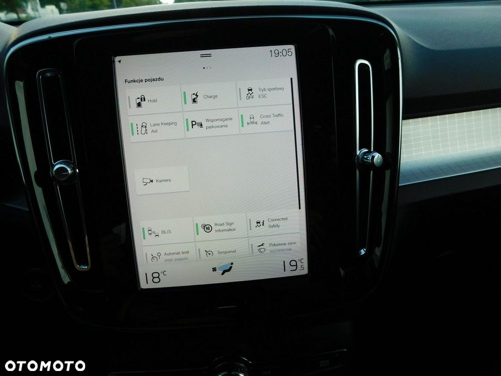 Volvo XC 40 T5 Plug-In Hybrid Momentum Pro - 21