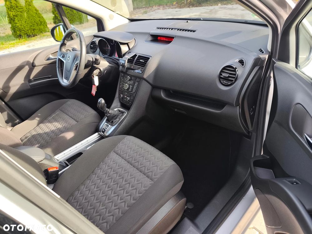Opel Meriva - 17