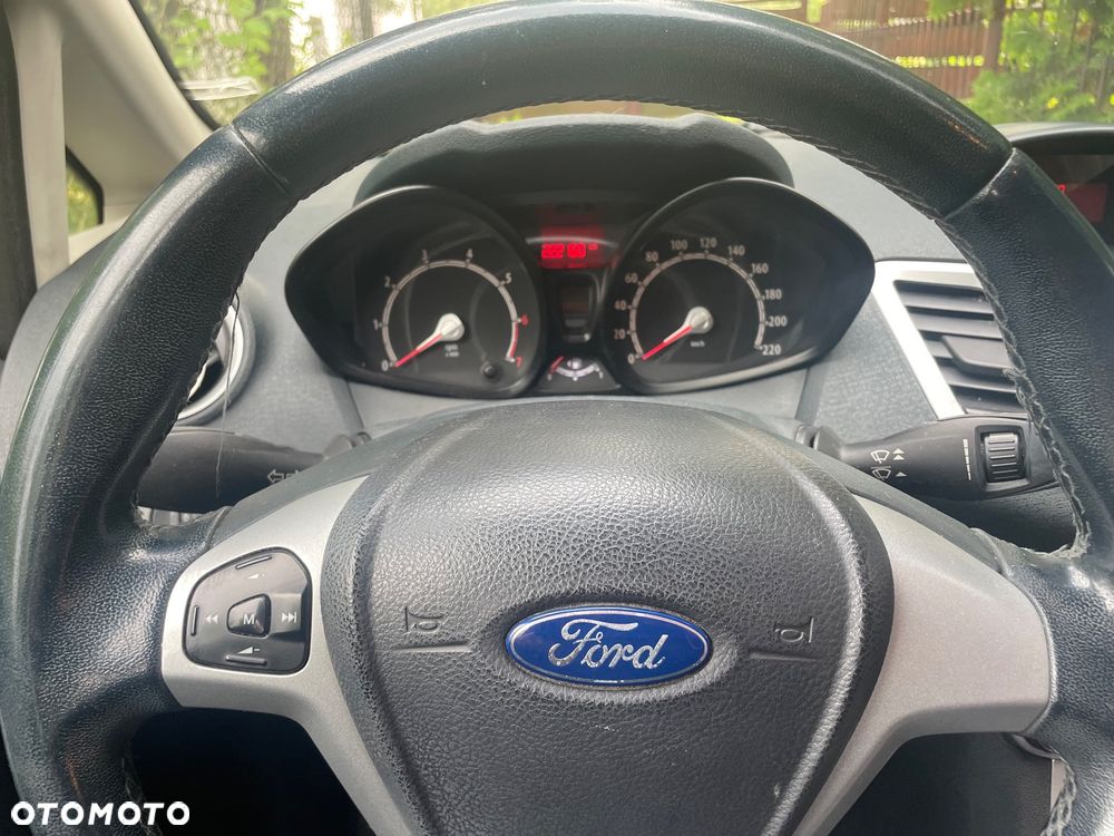 Ford Fiesta - 9