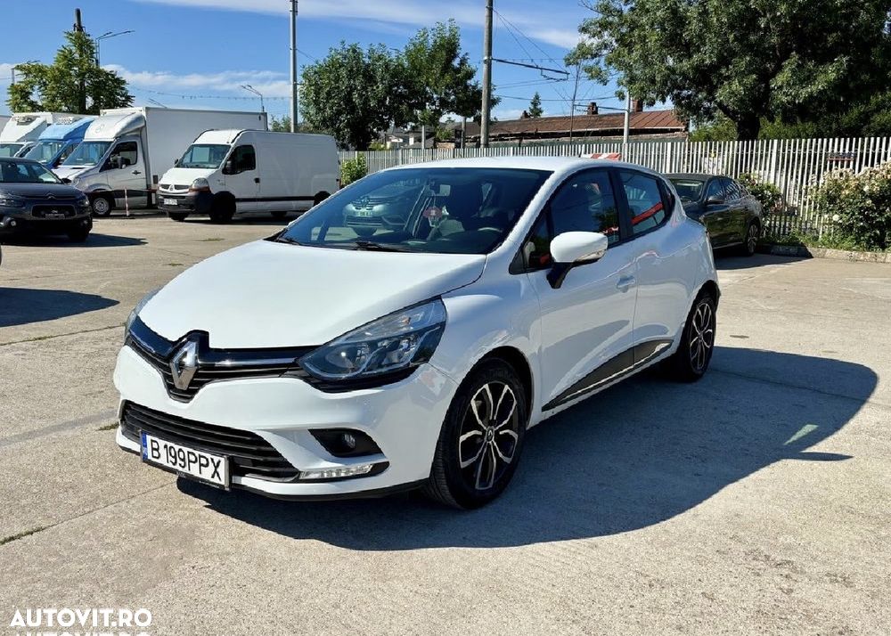Renault Clio - 1