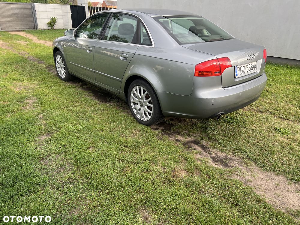 Audi A4 Limousine - 2