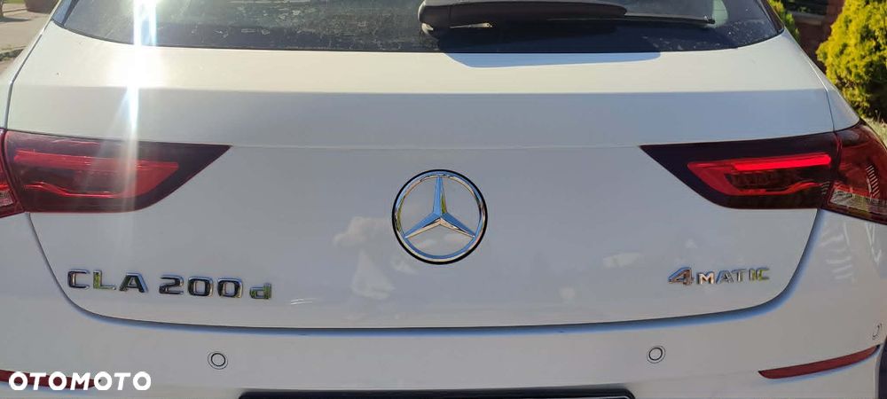 Mercedes-Benz CLA 200 d 4-Matic 8G-DCT - 8